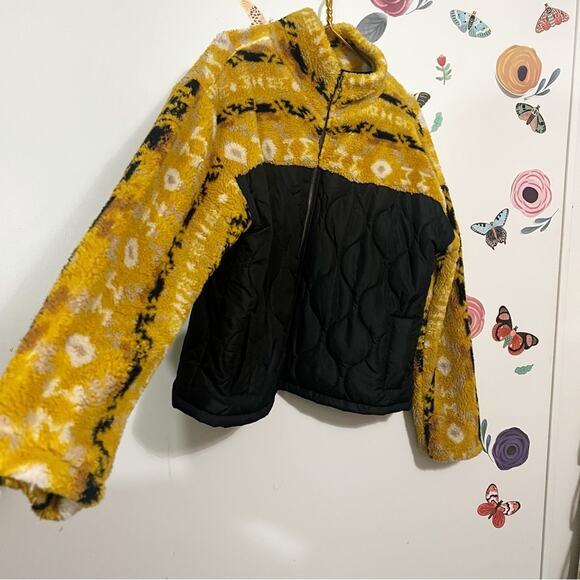 Thread & Supply Yellow Aztec and Black Quilted Women's Jacket XL - Picture 3 of 10